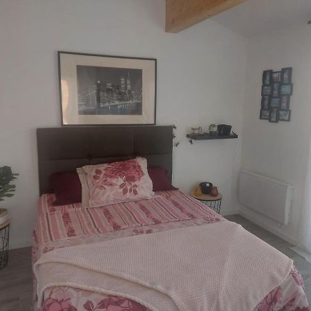 Chambre Climatisee A 20 Minutes De Bordeaux Marcamps Luaran gambar